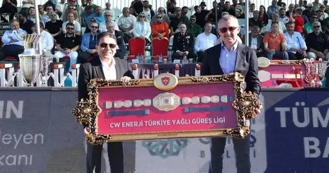 Kocaeli'de başpehlivan altın kemeri Feyzullah Aktürk'ün oldu