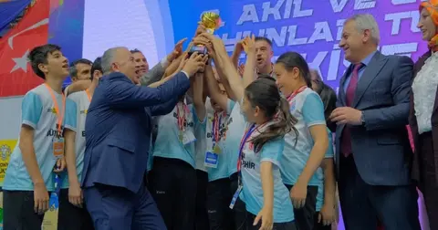 Konya Akıl ve Zekâ oyunlarında üst üste 3. kez Türkiye şampiyonu