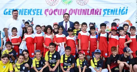 Sakarya'da Geleneksel Çocuk Oyunları Şenliği büyük ilgi gördü