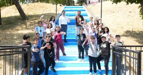 Bursa Yenişehir'de minik ellerden Babasultan Parkı'na renkli dokunuş
