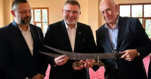 İzmir Karşıyaka'da Muharrem Lokması buluşması