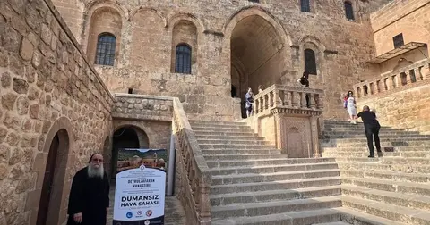 Tarihi manastırda radikal karar: Artık duman yok