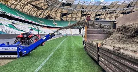 Konya Büyükşehir Stadı'nda renovasyon çalışmaları