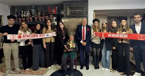 Hayırsever iş insanı Yılmaz Ünlü’den Zehra anneye anlamlı ziyaret
