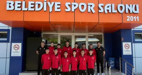 İnegöl Belediyespor midi erkekler Türkiye Şampiyonasında
