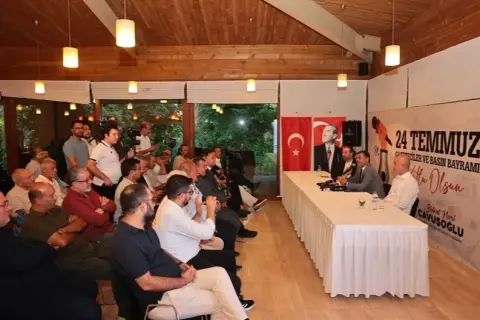 Çavuşoğlu: "Kimse gazeteleri dizayn etmesin, etiği biz sağlayalım"