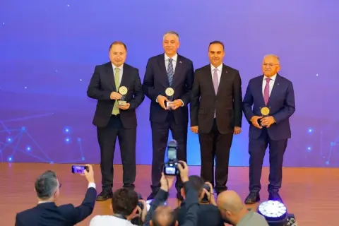 Kayseri'ye yeşil ödül: Toplu ulaşımda Türkiye ilkini imzaladı