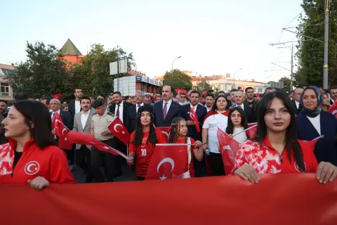BAŞKAN ALTAY: “BUGÜN ÜLKEMİZE YÖNELİK TEHDİTLER SAVURAN TÜM ZALİM ODAKLAR; 15 TEMMUZ DESTANINI İYİ OKUMALIDIR”