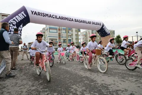 Karatay'da 10. Düz Bisiklet Yarışı Yüzlerce Sporcu Topladı