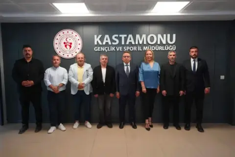 Kastamonuspor yönetimi İl Müdürü Sami Kuşcu'yi ziyaret etti