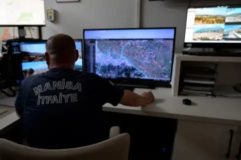Manisa'da yapay zeka destekli termal kameralar bir yangını daha erken tespit etti