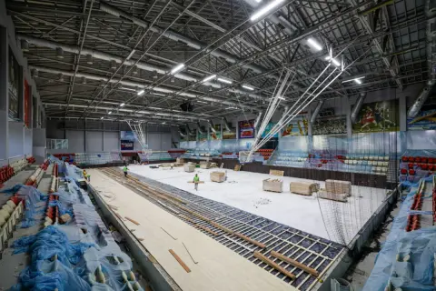 İzmir'de Celal Atik Spor Salonu FIBA standartlarına kavuşuyor