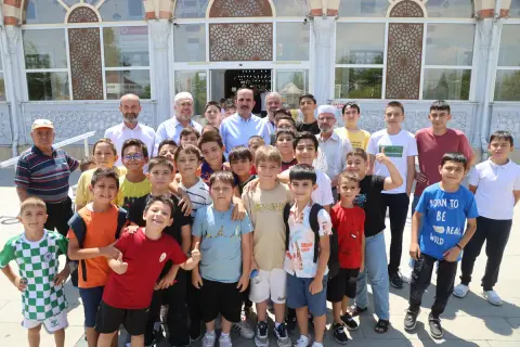 BAŞKAN ALTAY: “ÇOCUKLAR CAMİLERİMİZİN NEŞESİDİR”