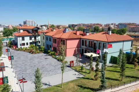 SIRÇALI HOTEL İLK YAŞINI KUTLADI