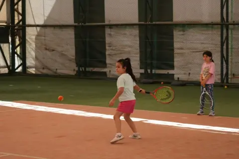 Diyarbakır'da ücretsiz tenis kurslarına 540 kişi katıldı