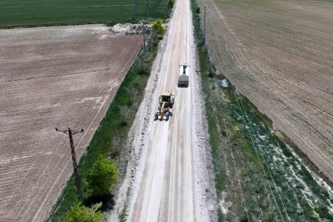 MERKEZE UZAK MAHALLELERDE ULAŞIM AĞI GÜÇLENİYOR