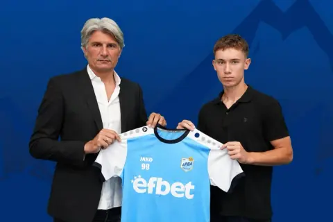 17 Yaşındaki Burak Akıncı’ya Profesyonel İmza