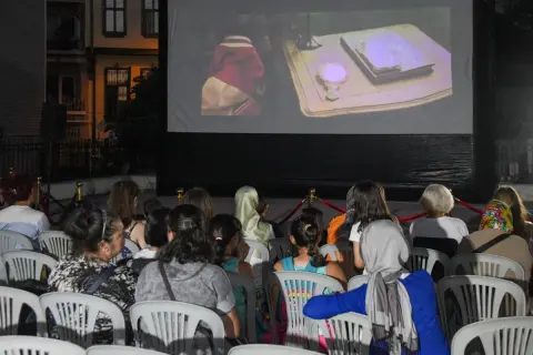 Osmangazi'de yaz sineması başladı: Aileler açık havada buluştu