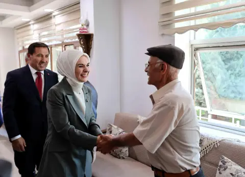 BAKAN GÖKTAŞ, ÇELEBİ MAHALLE KONAĞI'NDA BÜYÜKLERLE BULUŞTU