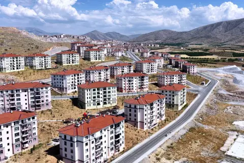 Bakan Kurum: "Her yuvada mutluluk ve güven var"