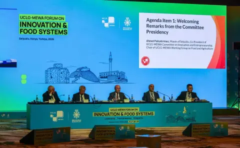Selçuklu'da 11 ülkeden 136 belediye başkanı buluştu