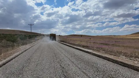 Elbistan'a 18 Milyonluk Yol Yatırımı: 10 km Asfalt
