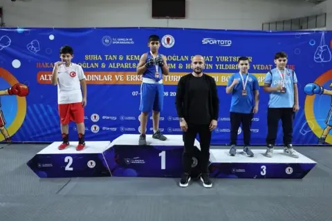 Düzceli genç boksör Ömer Asaf: Türkiye ikincisi