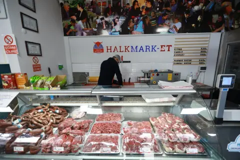 Efes Selçuk’ta Halk Mark-Et: Et, Süt, Yumurta Ucuz