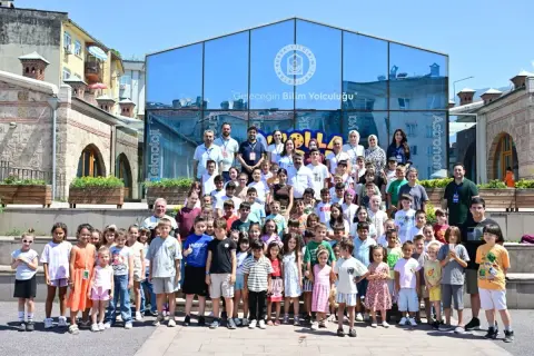 Yıldırım'da 569 Çocuk Yaz Okulunda Bilim ve Sanatla Bülüşüyor