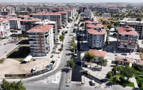 Sedirler Caddesi’nde 800 metrelik asfalt yenileniyor