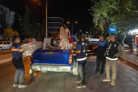 İzmir Bornova’da zabıta ekipleri denetimleri artırdı