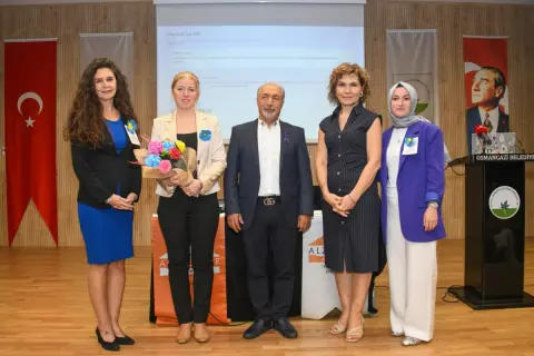 Bursa Osmangazi'de Alzheimer Semineri: Farkındalık Artırıldı