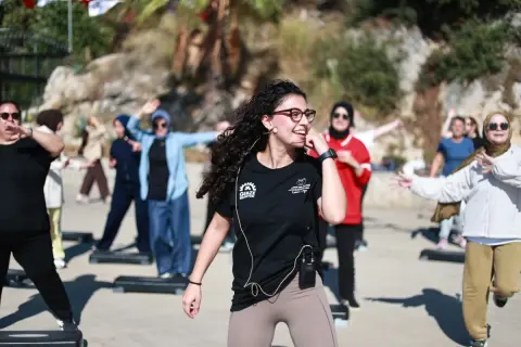 Gebze Sahili’nde Kadınlar Step ve Aerobik Yapti