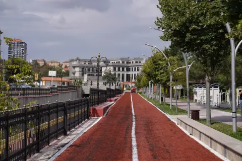 Keçiören parklarında 20 bin metrekare yürüyüş yolu yenileniyor