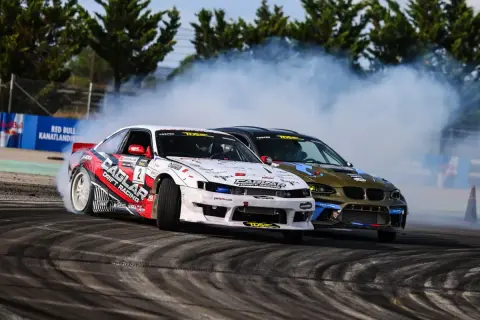 İstanbul Park'ta drift şovu: Bostan kazandı, 10 bin izledi