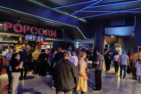 75 ilde sinema şöleni: 777 bin seyirci salonları doldurdu