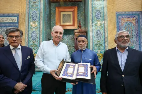 Kurtulmuş: Avrupa Müslümanları Birlik İçinde Hareket Etmeli