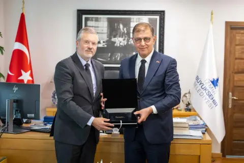 Norveç Büyükelçisi Gaarder İzmir Başkanı Tugay ziyaret etti
