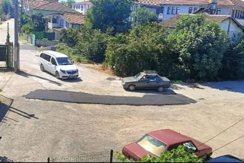 Düzce’de yarım kalan asfalt çalışması mahalle sakinlerinin tepkisine neden oldu