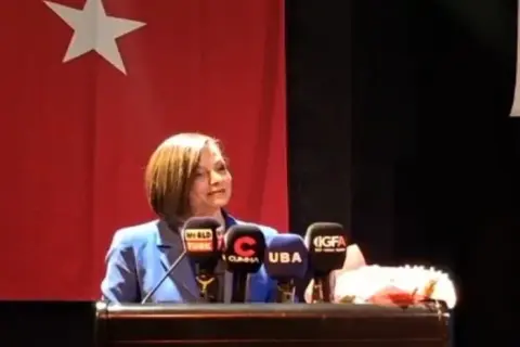 İzmir’de “Zamana dokunmak”: Bir belgeselden fazla, bir hafıza buluşması