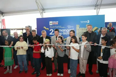 Osmangazi'de Kitap Şöleni Başladı: 9 Gün Edebiyat Dolusu