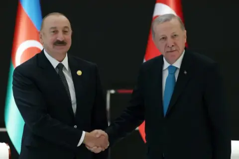 Erdoğan, Aliyev'e Anım Günü tebriklerini iletti