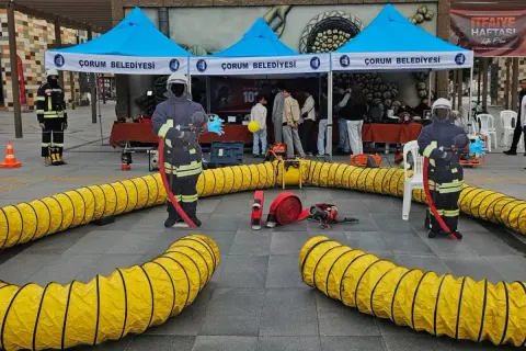 Çorum İtfaiyesi 101. yılını vatandaşla kutladı