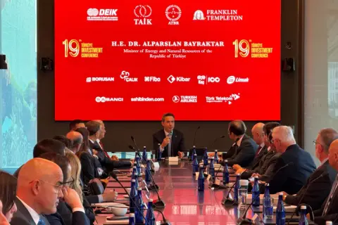 Bayraktar, New York'ta enerji yatırım fırsatlarını açıkladı