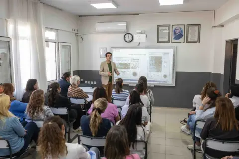 Bornova'da öğretmenlere afet eğitimi: Bilinç ailelere aktarılacak