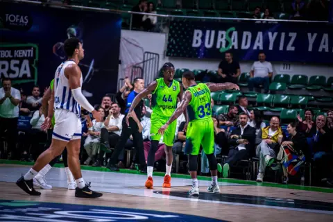 TOFAŞ Eurocup'ta 3'te 3 yaparak liderliği korudu