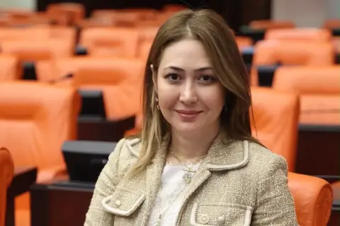 MHP Milletvekili Zuhal Karakoç kazada yaralandı, ameliyat oldu