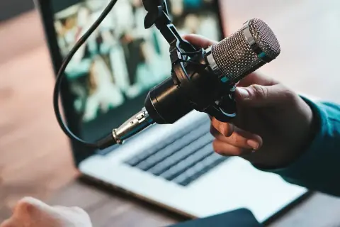Podcastler radyoya rakip mi, yoksa tamamlayıcı mı?
