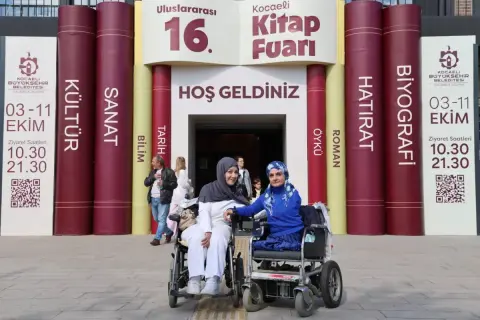 Engelsiz Taksi Kitap Fuarı'na Ulaştırdı
