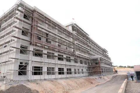 Gaziantep'te yapımı süren Yaş Bakım ve Rehabilitasyon Merkezi’ne ziyaret